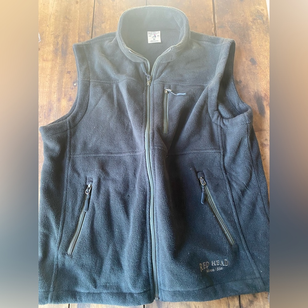 RedHead Black Fleece Vest with Zipper Details